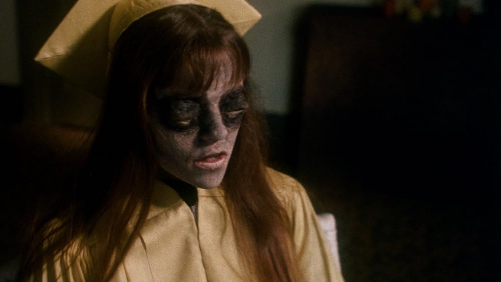 鮮血！悪夢の卒業式の画像