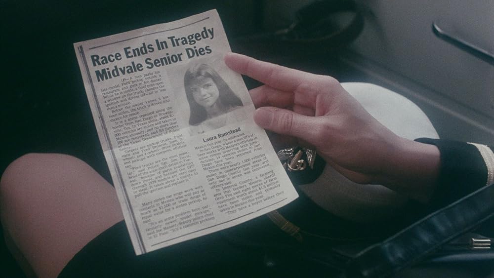 鮮血！悪夢の卒業式の画像