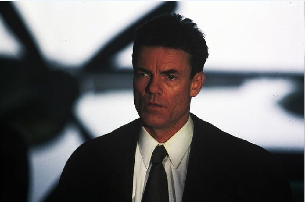 ドルフ・ラングレン in エリミネイト・ソルジャーの画像