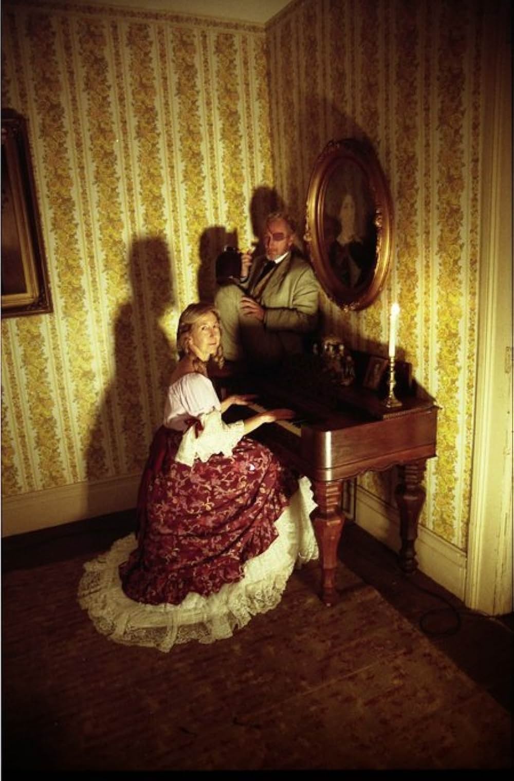 2001人の狂宴の画像