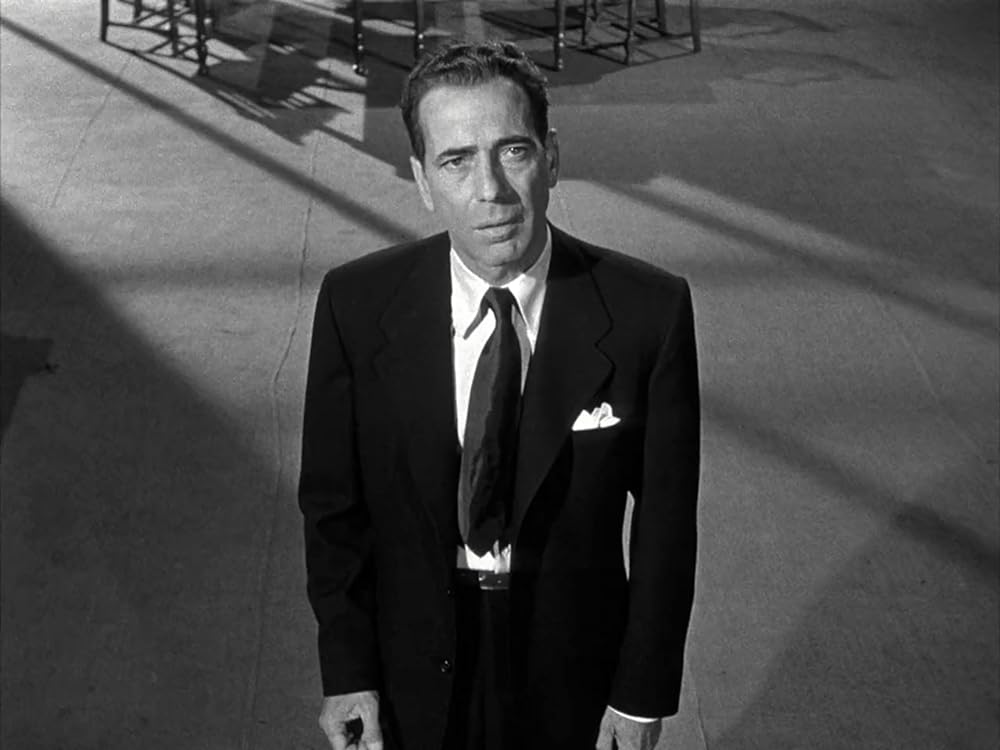 「暗黒への転落」ハンフリー・ボガートの画像