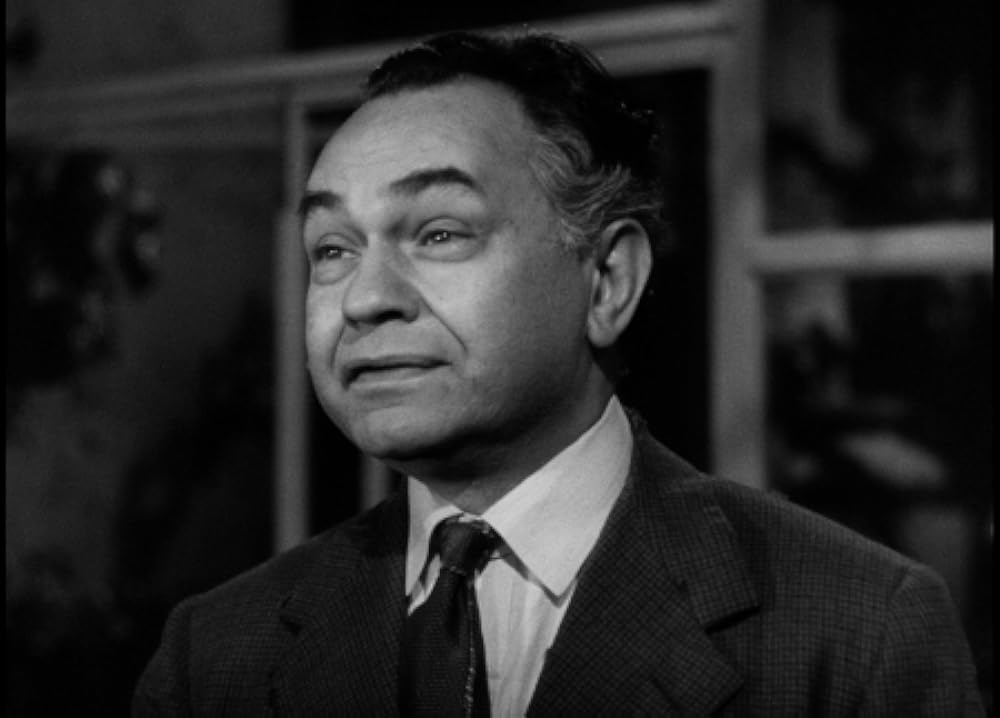 夜は千の眼を持つの画像