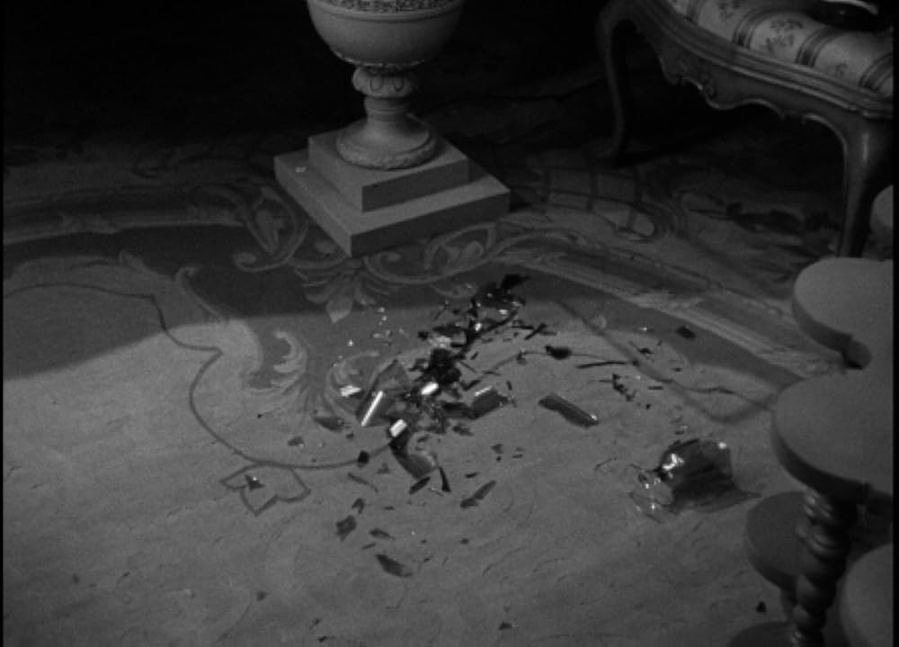 夜は千の眼を持つの画像