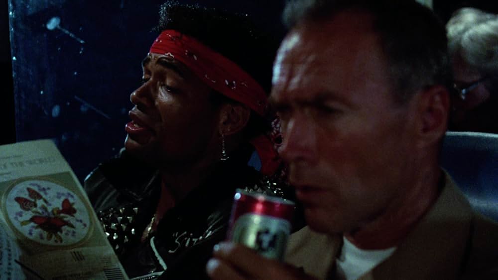 「ハートブレイク・リッジ／勝利の戦場」の画像