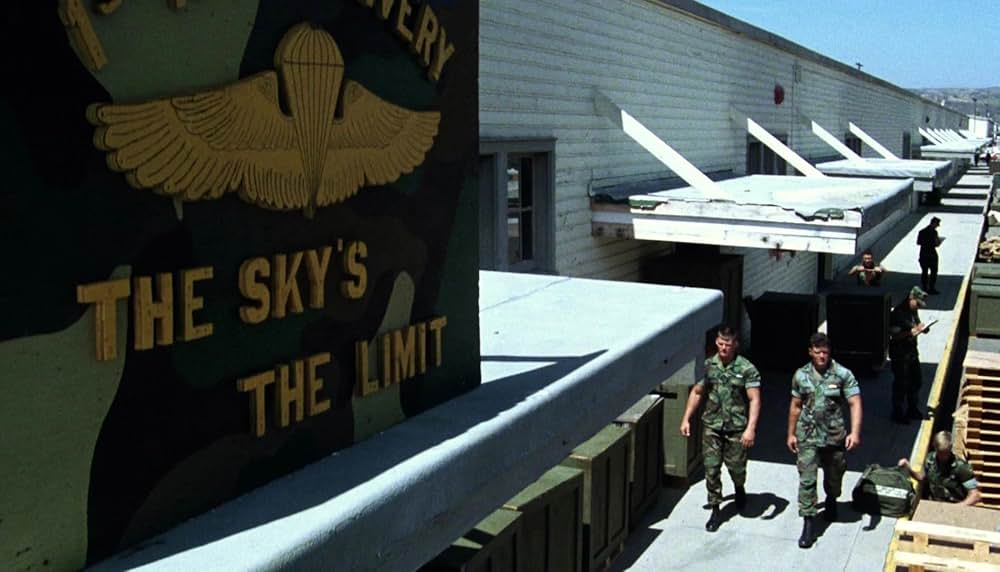 「ハートブレイク・リッジ／勝利の戦場」の画像