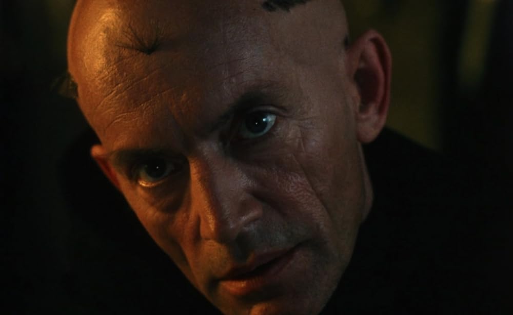 「ペンデュラム／悪魔のふりこ」ランス・ヘンリクセンの画像