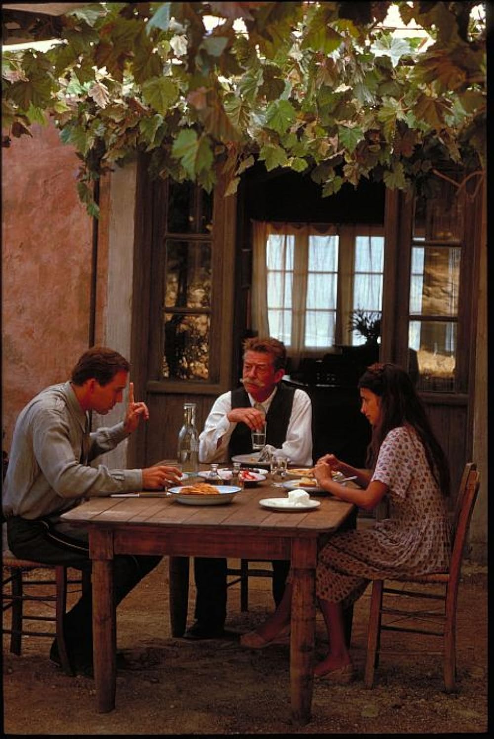 「コレリ大尉のマンドリン」ニコラス・ケイジ & ジョン・ハート & ペネロペ・クルスの画像