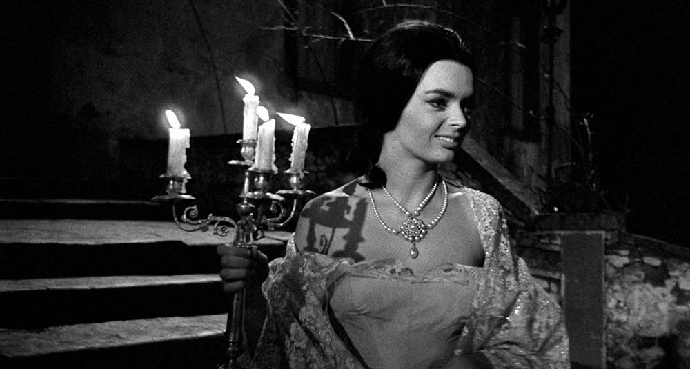 幽霊屋敷の蛇淫の画像