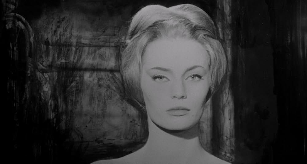 幽霊屋敷の蛇淫の画像