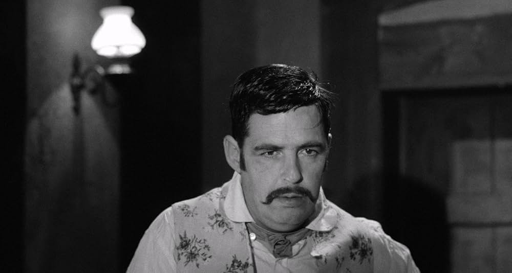 幽霊屋敷の蛇淫の画像