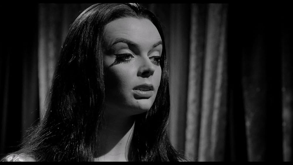 幽霊屋敷の蛇淫の画像