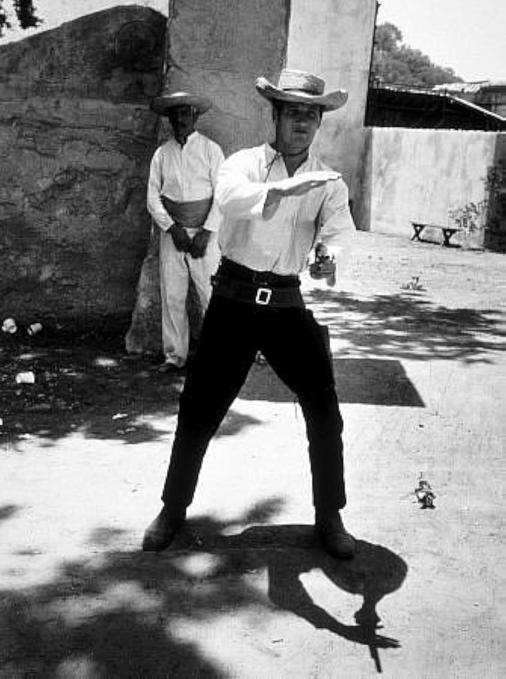 左きゝの拳銃の画像