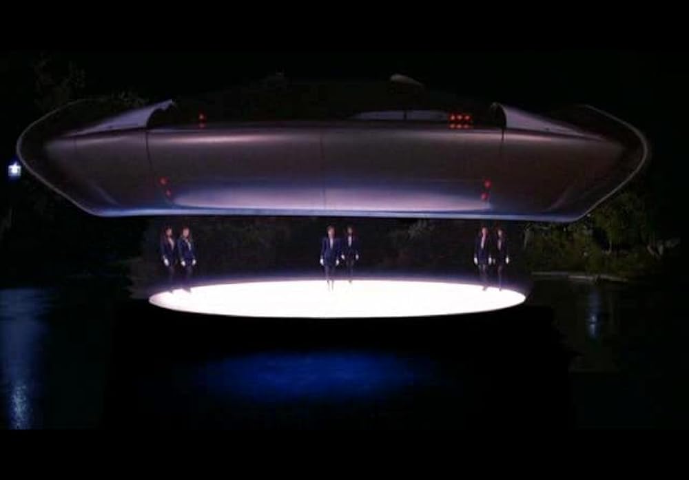 花嫁はエイリアンの画像