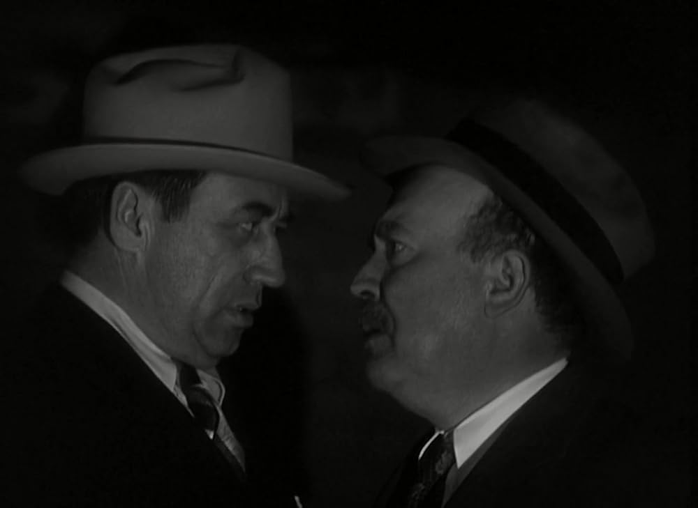 「市街」スタンリー・フィールズ & ガイ・キビーの画像