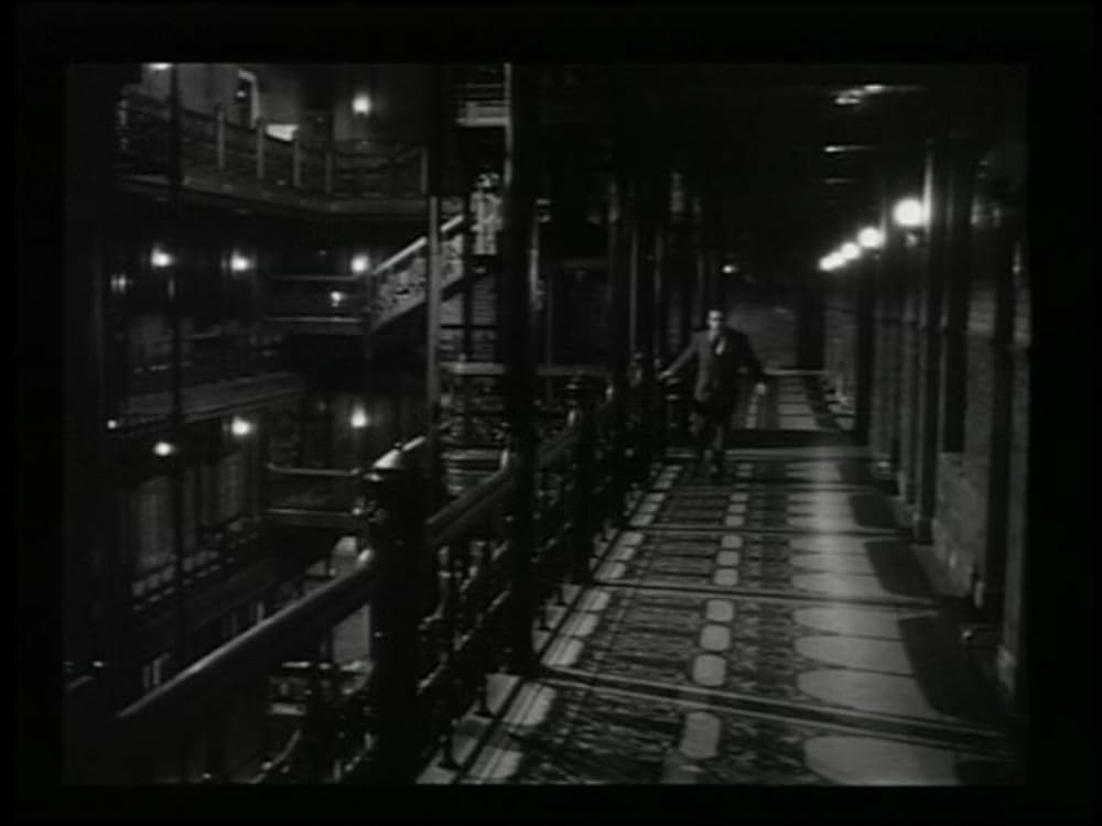 都会の牙の画像