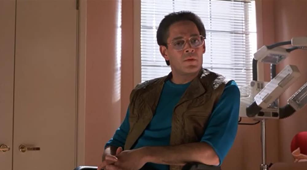 「モーニングアフター」ラウル・ジュリアの画像