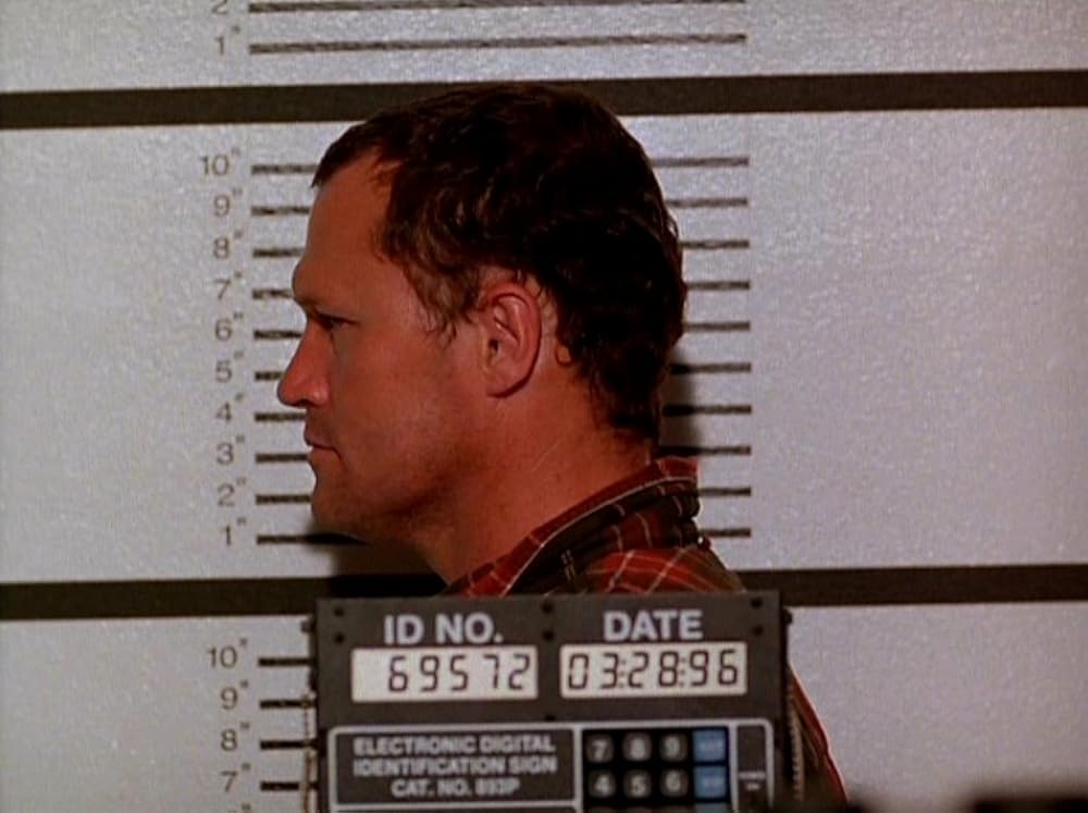 「L.A.マフィア戦争／大殺戮」マイケル・ルーカーの画像