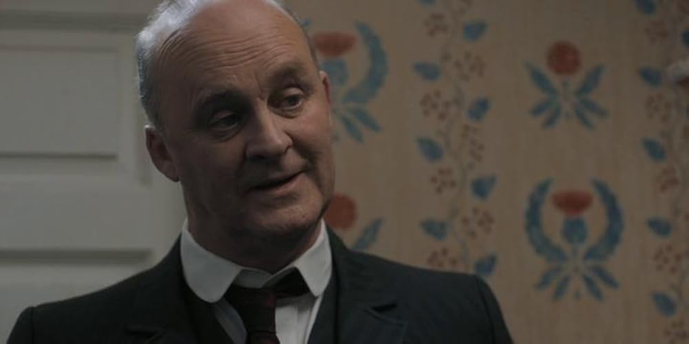 「アガサと殺人の真相」Tim McInnernyの画像
