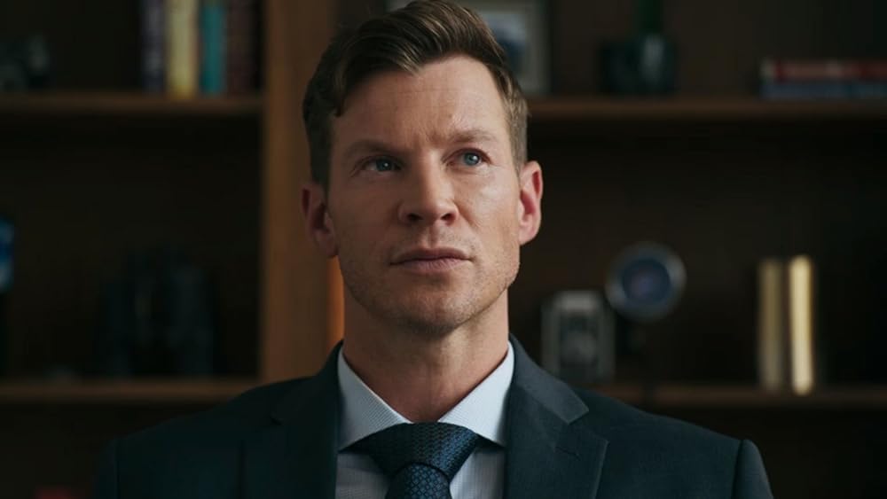 「山猫は眠らない9 ローグ・ミッション」Chad Michael Collinsの画像