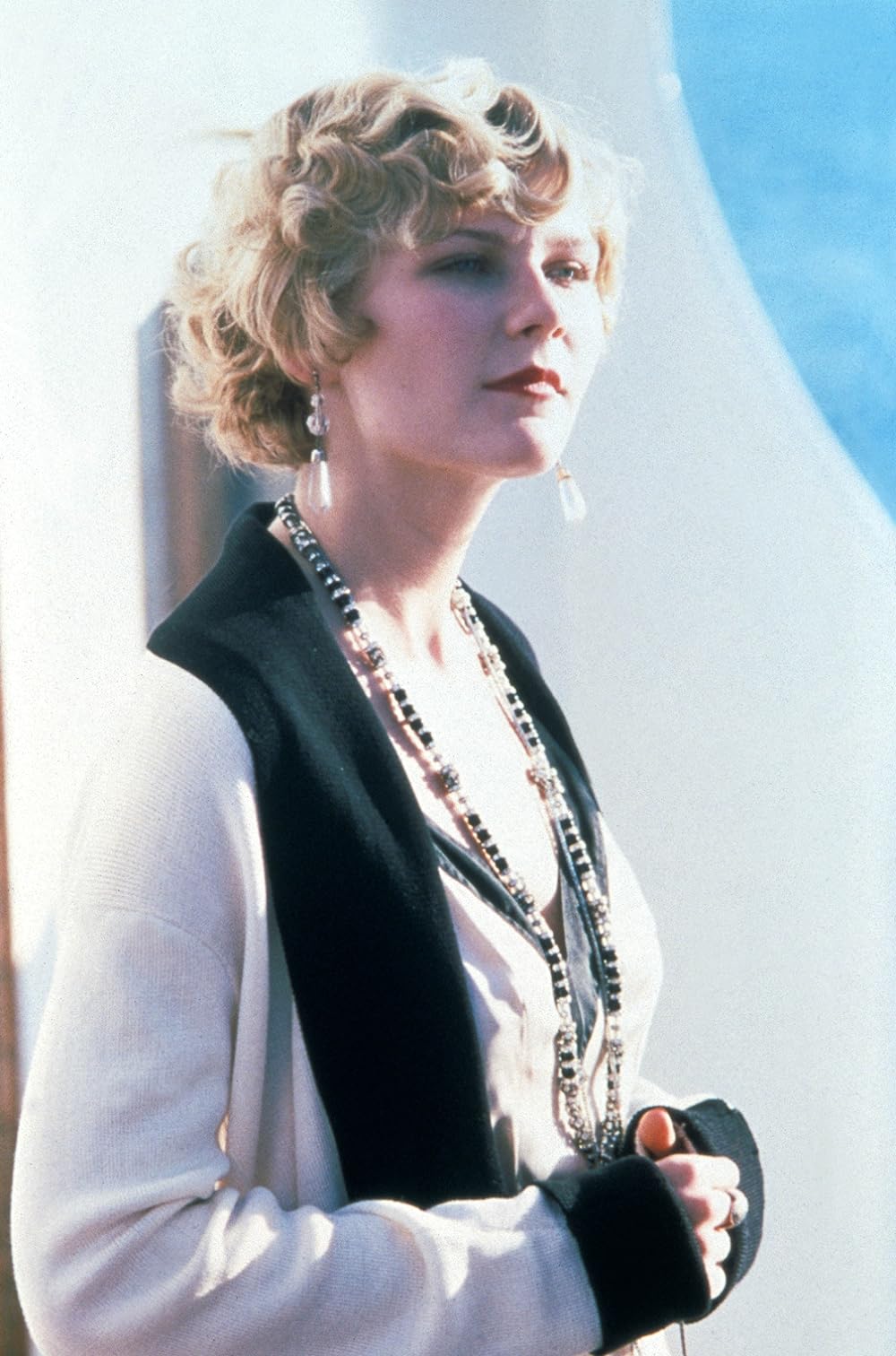 「ブロンドと柩の謎」キルステン・ダンストの画像