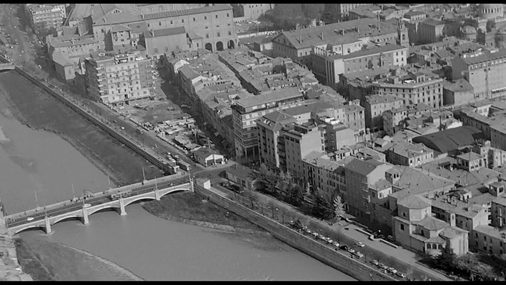 革命前夜の画像