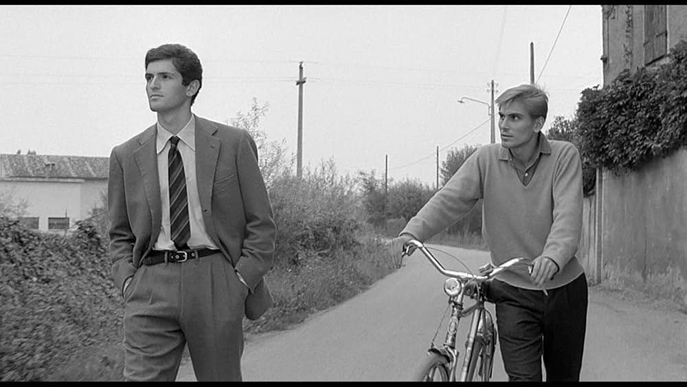 革命前夜の画像