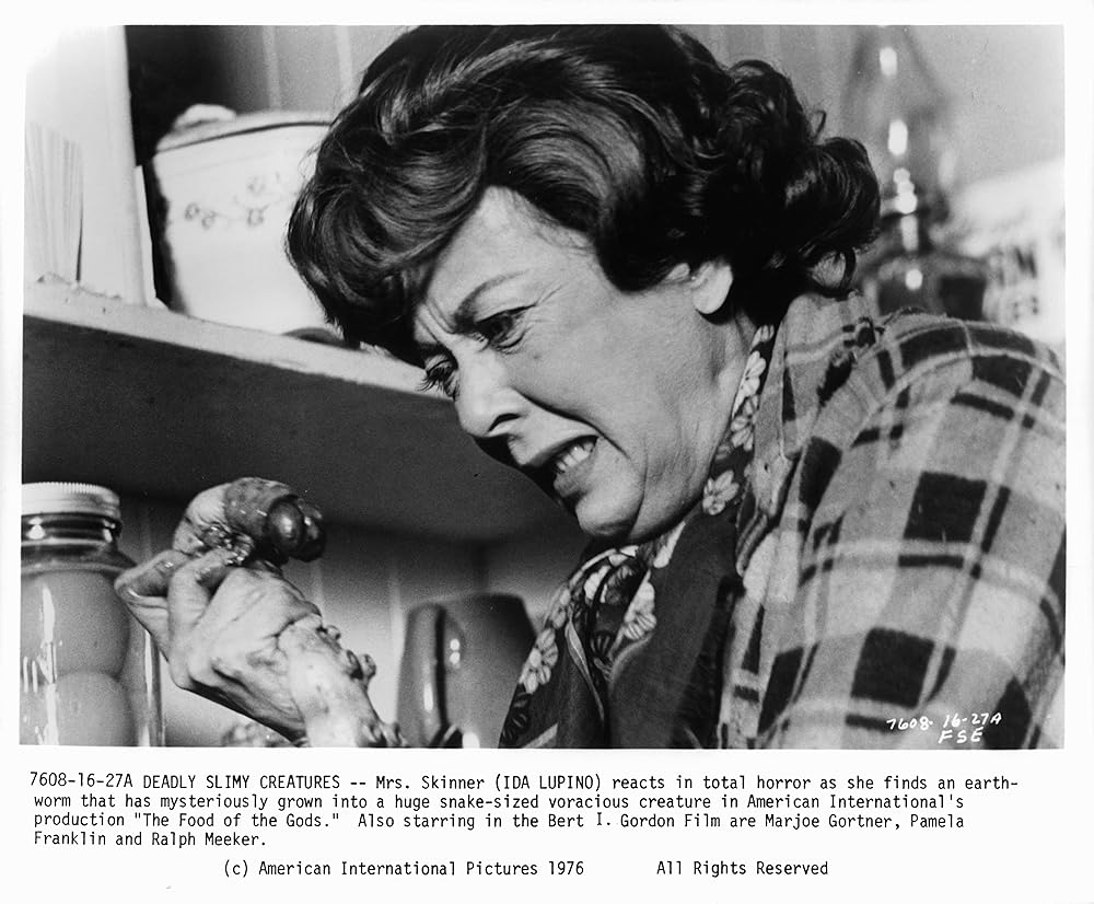 巨大生物の島の画像