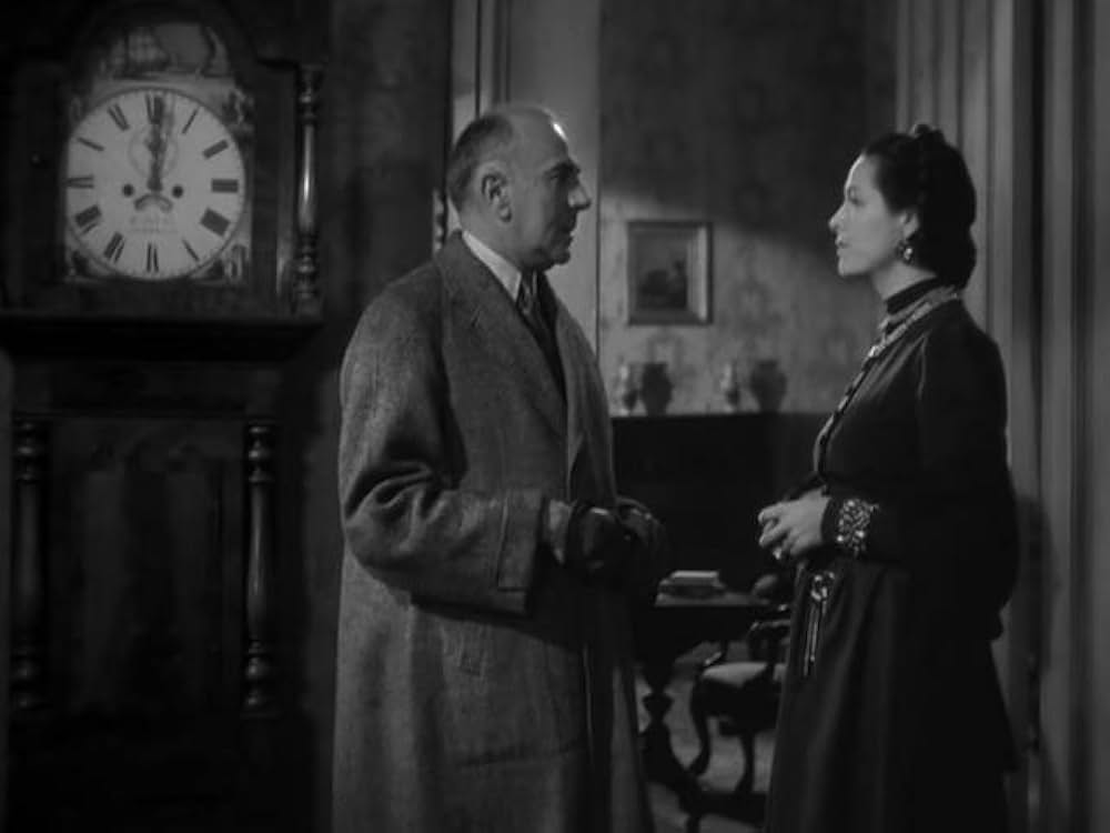 猫とカナリヤの画像