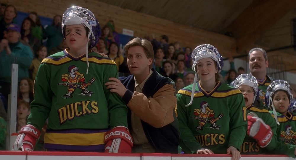 「飛べないアヒル」エミリオ・エステベス & マーガリート・モロー & エルデン・ヘンソンの画像