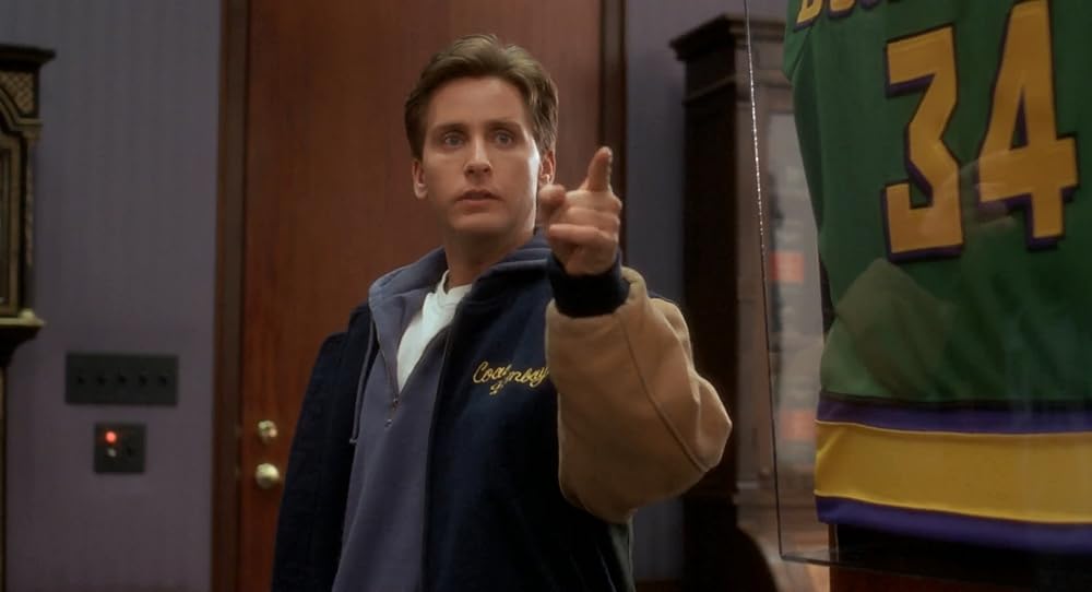 「飛べないアヒル」エミリオ・エステベスの画像