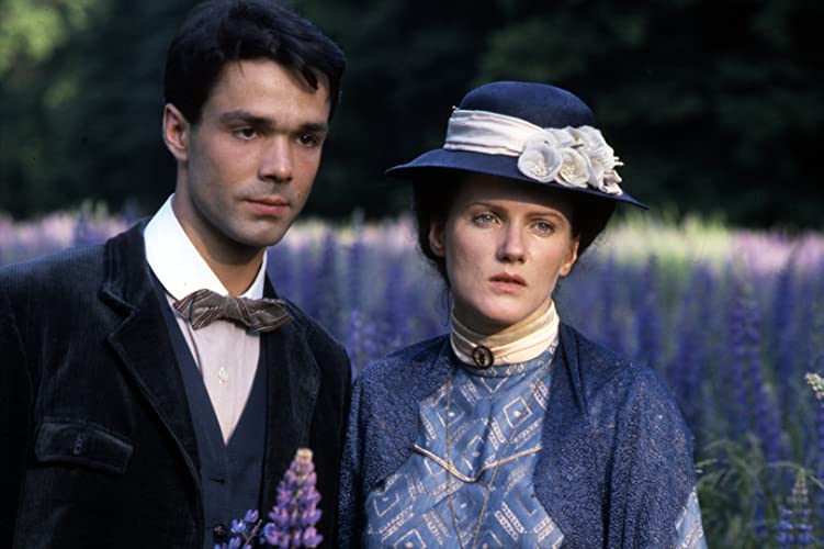 「ローザ・ルクセンブルク」Hannes Jaenicke & バルバラ・スコバの画像