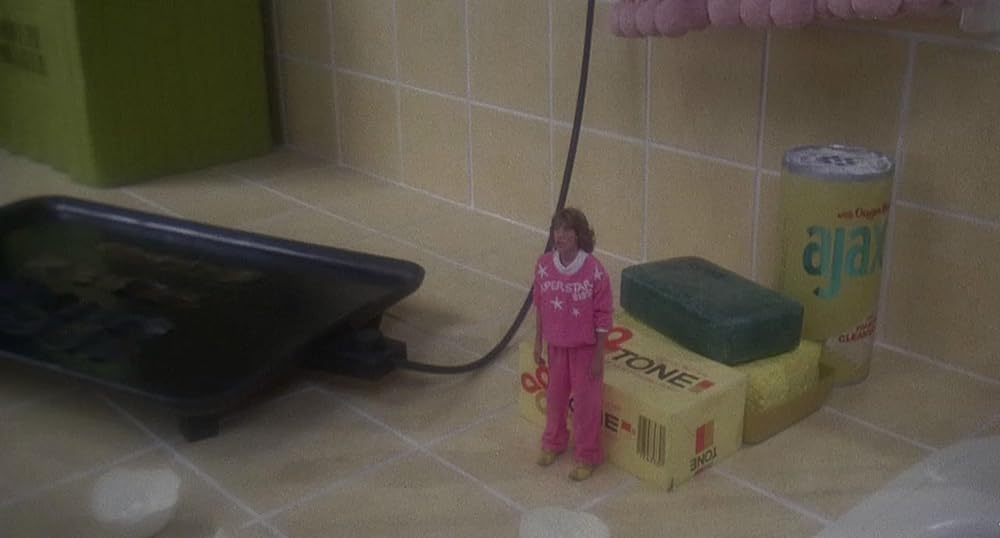 縮みゆく女の画像