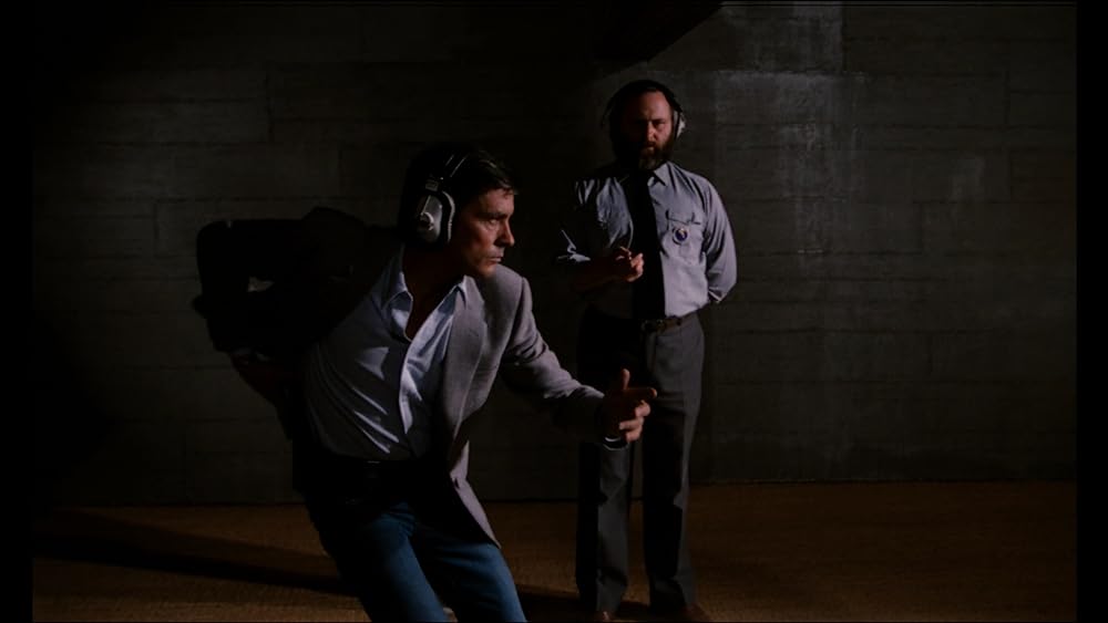 危険なささやきの画像