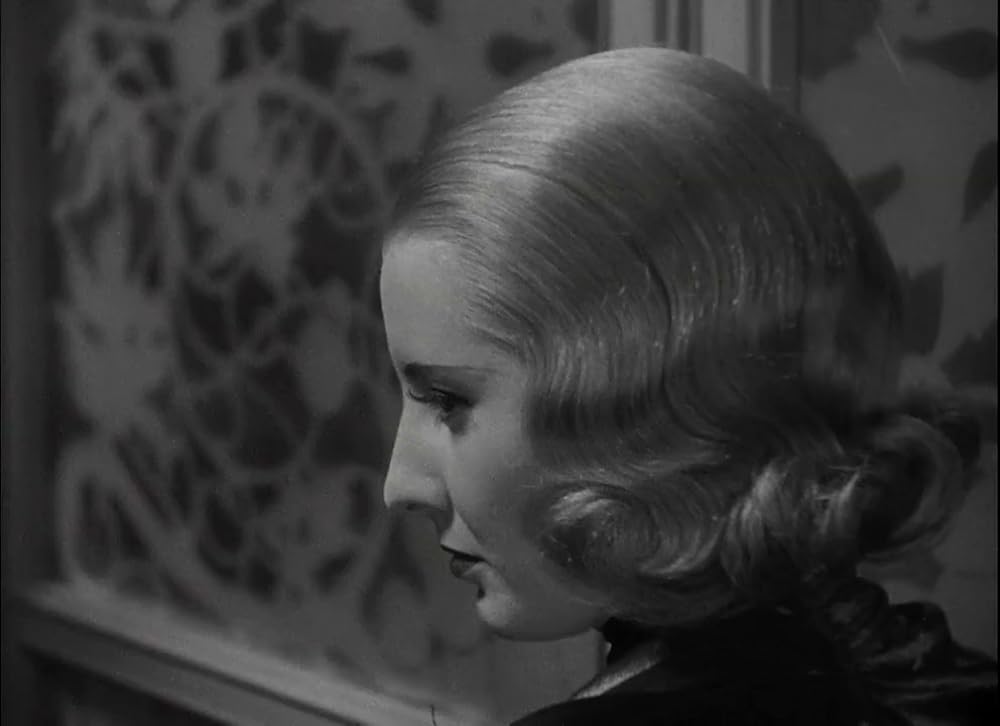 紅唇罪ありの画像