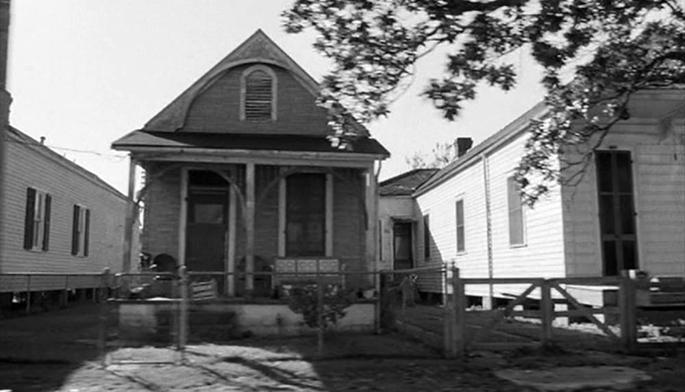 ダウン・バイ・ローの画像