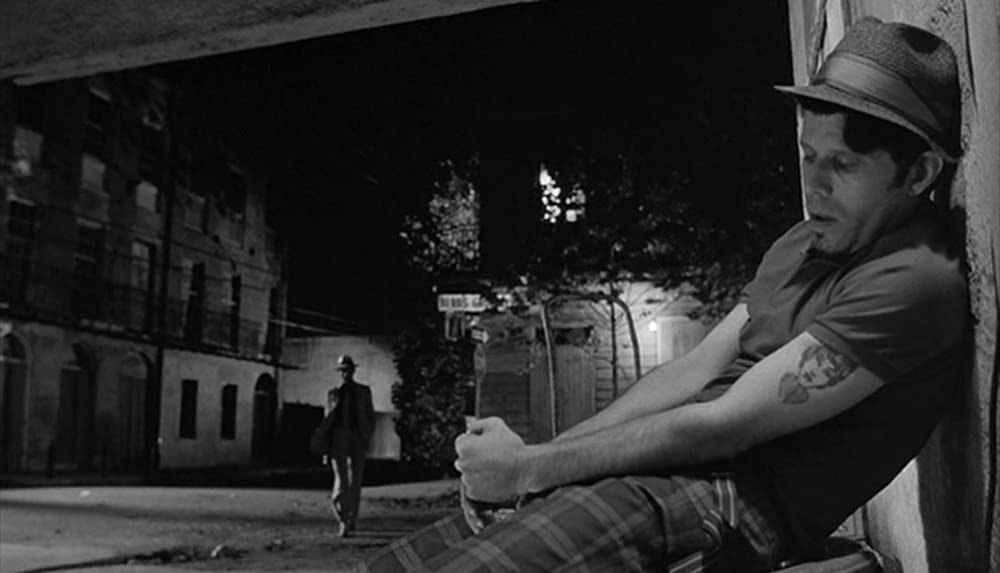 ダウン・バイ・ローの画像