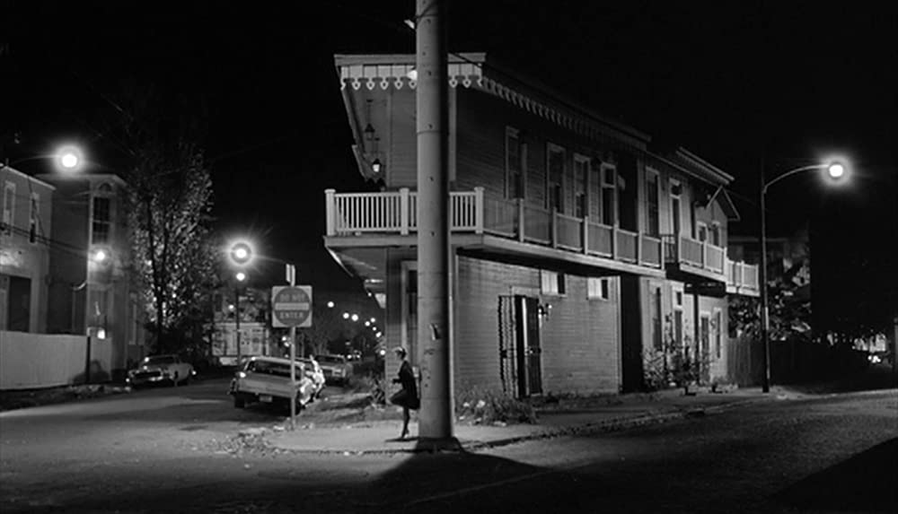 ダウン・バイ・ローの画像