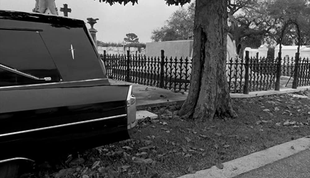 ダウン・バイ・ローの画像