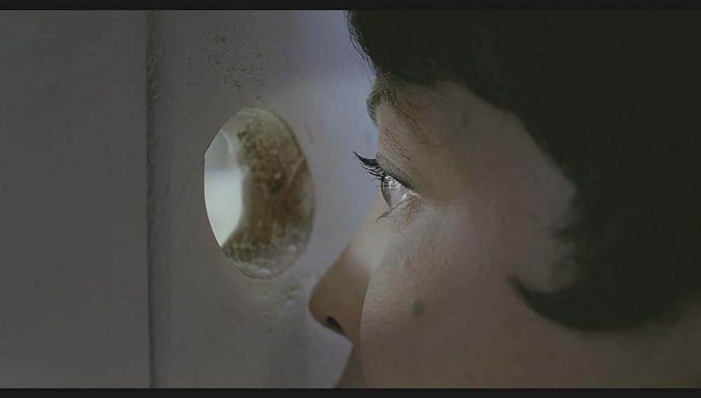 The Strange Thing About the Johnsons（原題）の画像