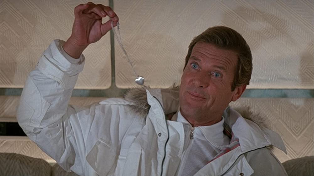 「007／美しき獲物たち」ロジャー・ムーアの画像