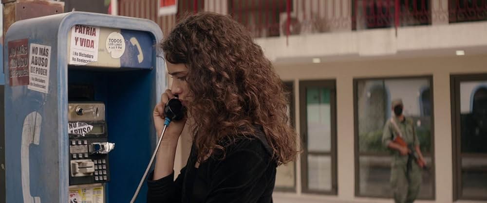 Stars at Noon（原題）の画像