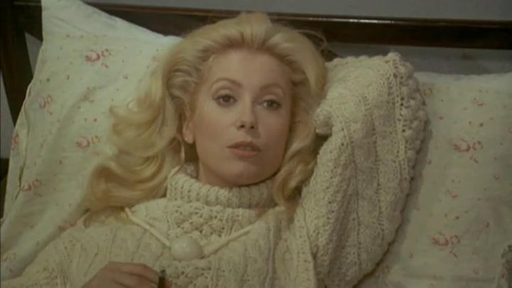 赤いブーツの女の画像