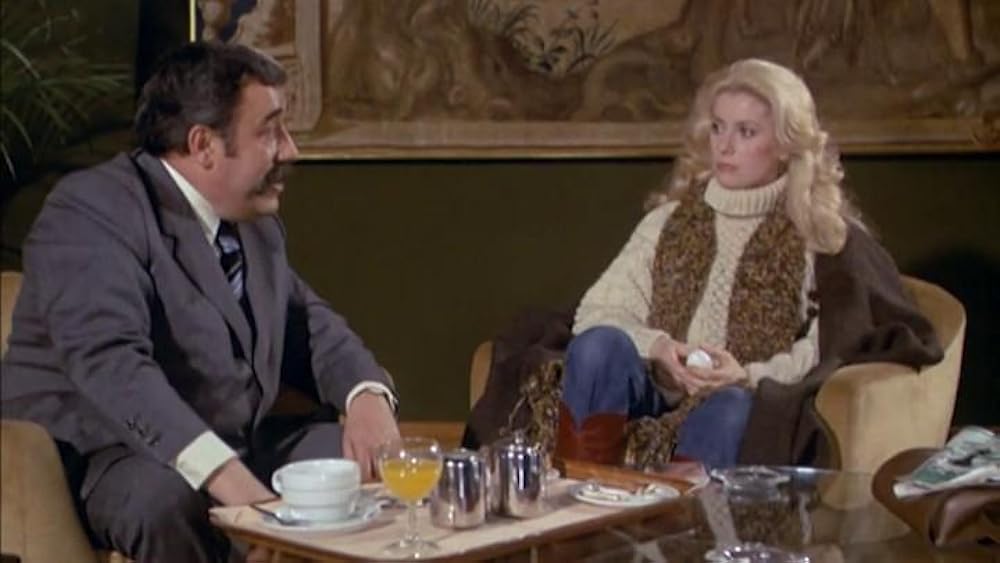 赤いブーツの女の画像