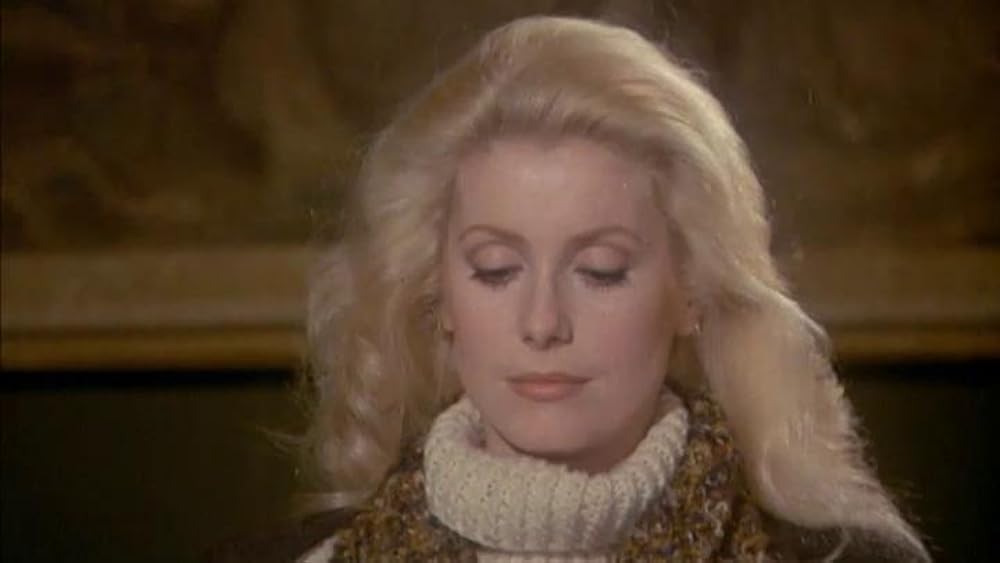 赤いブーツの女の画像