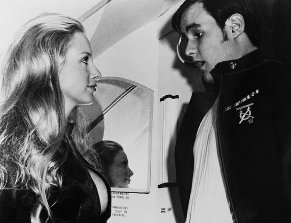 スーパー・ギャルのお色気フライトの画像