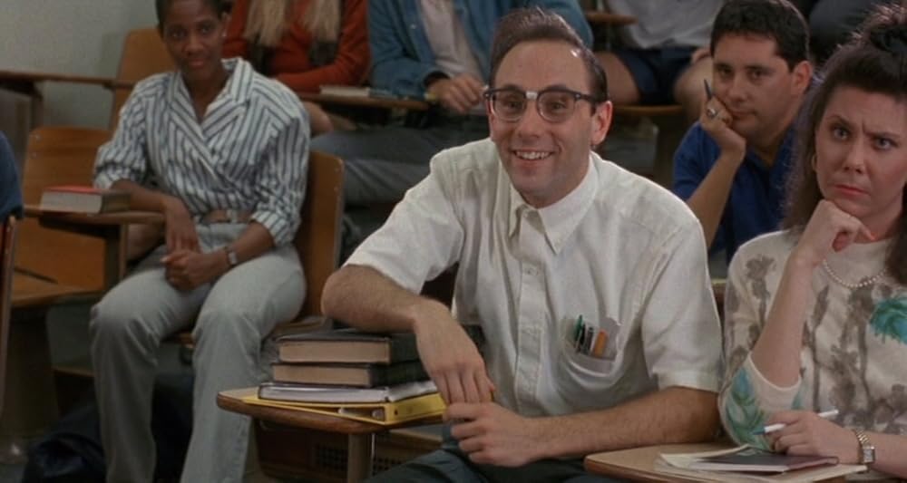 裸の十字架を持つ男／エクソシストフォーエバーの画像