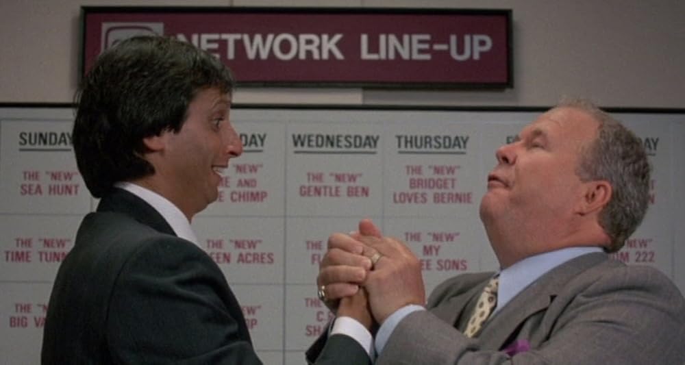 裸の十字架を持つ男／エクソシストフォーエバーの画像