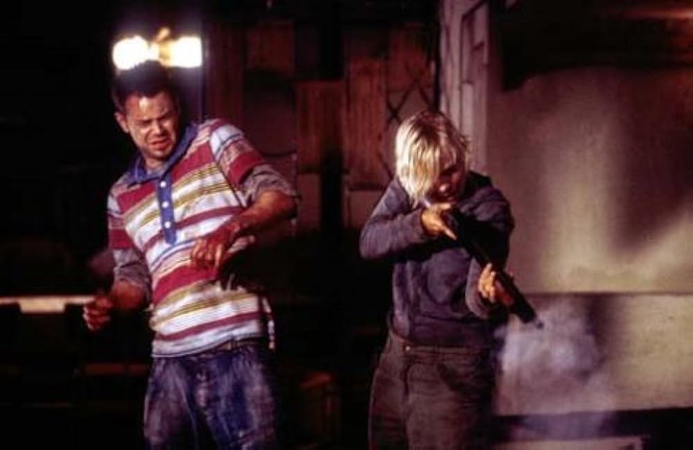 サヴァイヴ 殺戮の森の画像