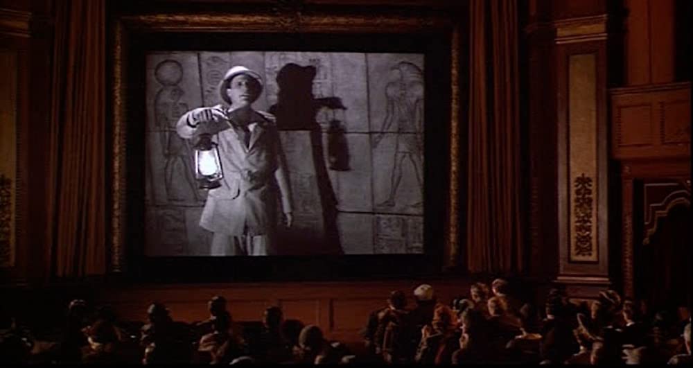 カイロの紫のバラの画像