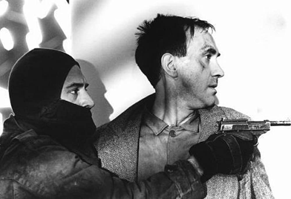 「未来世紀ブラジル」ロバート・デ・ニーロ & ジョナサン・プライスの画像